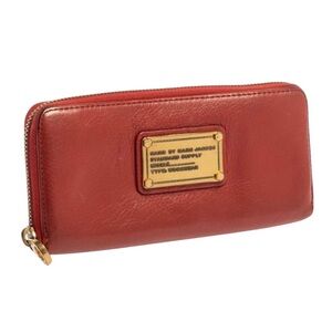 Marc by Marc Jacobs Zip Around Leather Wallet In Orange Coral
